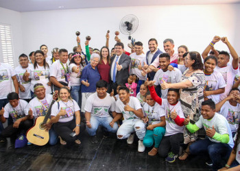 Começaram as aulas do primeiro Projeto de Alfabetização trilíngue do Piauí
