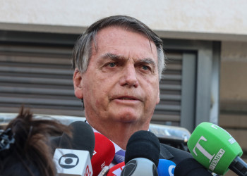 Bolsonaro diz não saber de cofre encontrado em sua casa durante operação da PF