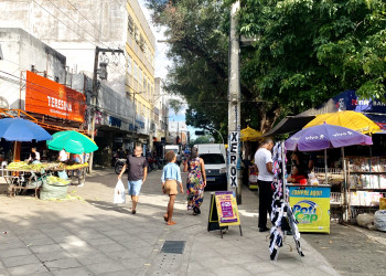 Lojistas reclamam da volta de vendedores ambulantes no Centro de Teresina