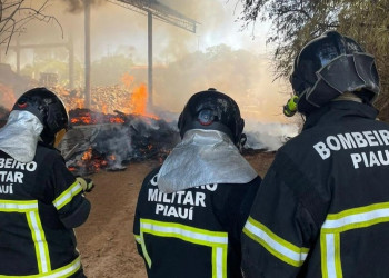 Incêndio atinge fábrica de ferro na Zona Sudeste de Teresina