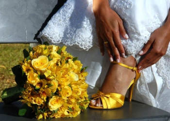 3 modelos de sapatos que combinam com todas as noivas