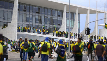 PF prende quatro PMs suspeitos de colaboração nos atos golpistas em Brasília