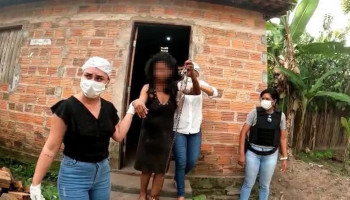 Quadro de saúde de mulher que ficou 20 anos mantida em cárcere é de desnutrição grave