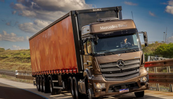 Mercedes-Benz relança Axor com nova motorização, tecnologias e foco no cliente