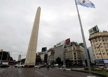 Sindicatos argentinos farão protestos contra corte de 7 mil servidores
