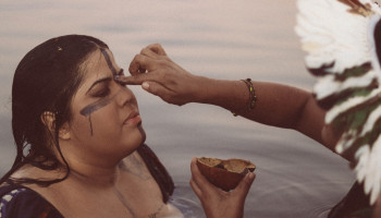 Monise Borges lança clipe de “Vai Passar”