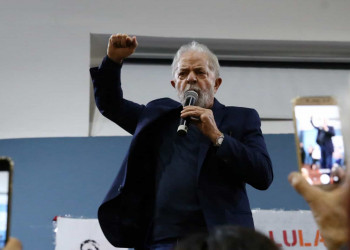 Lula diz que sociedade não “pode permitir que um fascista governe o Brasil”