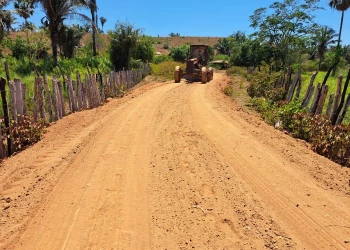 Prefeitura de São João do Arraial recupera estrada e melhora acesso às comunidades rurais