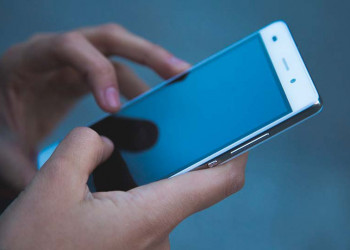 Lei proibe alunos usarem celular nas escolas da rede municipal de Teresina