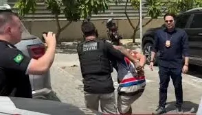Governador do Ceará divulga vídeo de prisão de suspeito de ataque a escola de Sobral