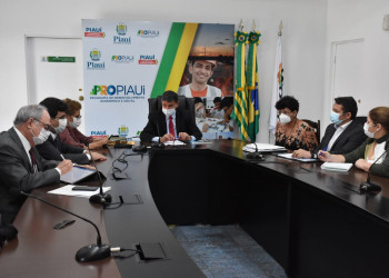 Wellington Dias discute planejamento para 2022 com equipe do Governo