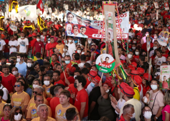 Convenção reúne 30 mil pessoas em Teresina e mostra força do PT e seus aliados no Piauí