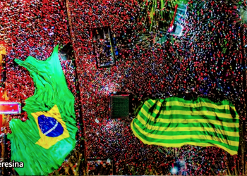 Bandeira feita para ato de Lula no Piauí virou símbolo da campanha do PT em todo o Brasil