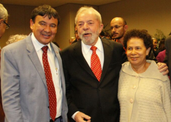 Petistas do Piauí festejam indicação de Wellington Dias para o ministério de Lula