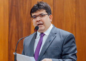 Se recuperando de uma virose, Rafael Fonteles comemora resultado de levantamento do IBGE