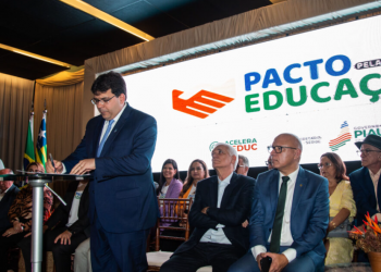 Governador quer reduzir idade certa da alfabetização de 7 para 5 anos no Piauí