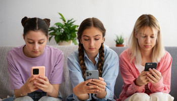 Brasil é o 4º país do mundo com mais viciados em smartphones