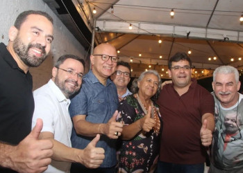 Petistas promovem festa da confraternização; Rafael Fonteles marcou presença