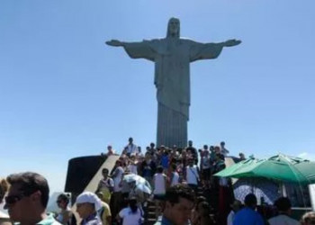 Turistas estrangeiros gastaram R$ 3 bi no Brasil em novembro, um recorde do mês