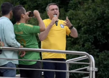 Manifestação de Bolsonaro vai por água abaixo e falha em intimidar ministros