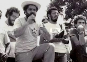 Lula e a jiboia no Piauí
