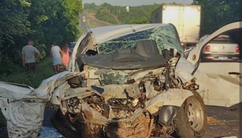 Acidente envolvendo caminhão e um Gol deixa um morto na BR-316, próximo à cidade Caixas