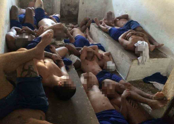 Viraliza foto de detentos aglomerados em cela pequena na penitenciária de Parnaíba
