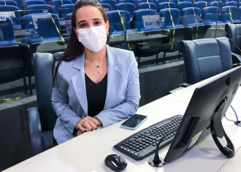 Vereadora de Teresina propõe liberação do canabidiol para fins medicinais