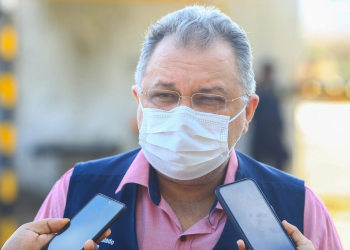 Florentino não vai desobrigar uso de máscara e medidas sanitárias continuam
