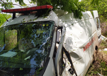 Acidente envolvendo ambulância deixa uma pessoa morta no Sul do Piauí