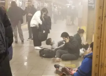 Ataque a tiros em estação de metrô deixa feridos em Nova York