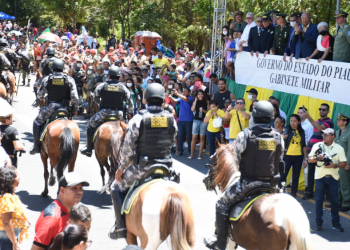 Desfile de 7 de Setembro reúne multidão em Teresina; veja fotos