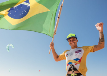 Piauiense vence segunda etapa de Campeonato Mundial de Kitesurf