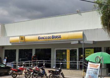 Criminosos roubam R$ 16 mil de empresário na frente de banco na zona Sul de Teresina
