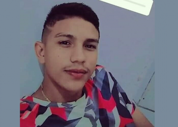 Jovem de 23 anos é morto a tiros em quadra de esportes no bairro São Joaquim