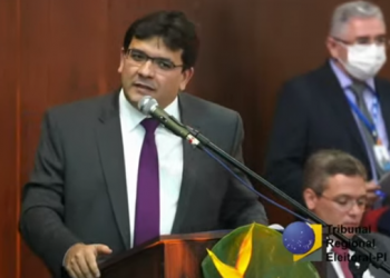 Governador eleito Rafael Fonteles é diplomado pelo TRE e se emociona durante solenidade