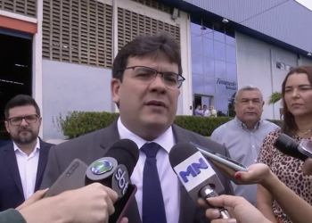 Rafael Fonteles visita fábrica em Teresina e fala do plano de reindustrialização do Piauí