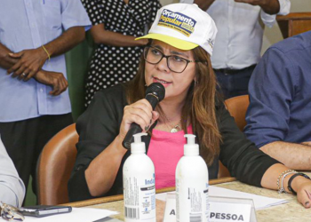 Dr. Pessoa exonera Andréia Pessoa do cargo de secretária imediata