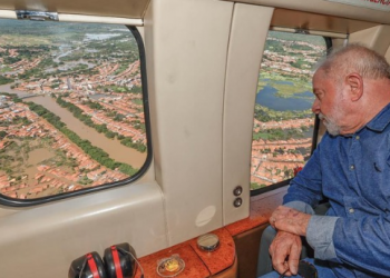 Lula sobrevoa áreas afetadas pelas chuvas no Maranhão