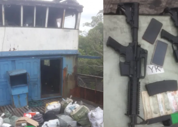 Polícia localiza barco com fuzis e produtos contrabandeados no litoral do Piauí