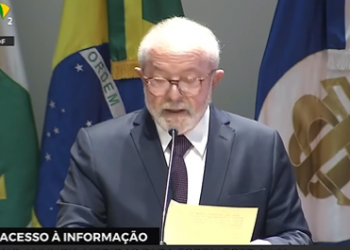 Lula anuncia mudanças em medidas de transparência e assina três decretos