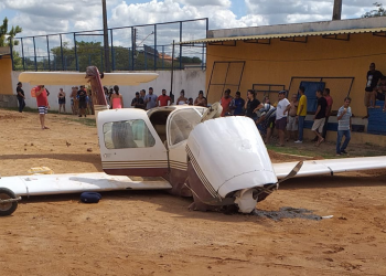 Queda de avião no campo do Bariri, em Teresina, deixou 5 pessoas feridas