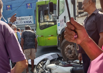 Ex-PM morre na colisão entre moto e caminhão na zona Norte de Teresina