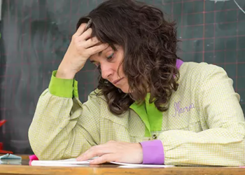Pesquisa revela que saúde mental é o principal problema que afeta professores