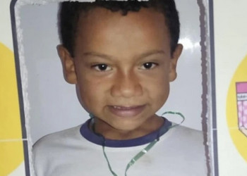 Menino de 7 anos morre atropelado ao descer de ônibus escolar no Sul do Piauí