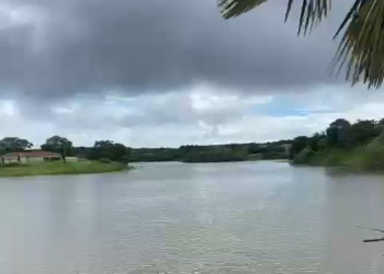 Açude Pantanal está prestes a romper em Pimenteiras; prefeitura faz alerta