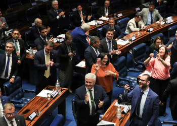 Veja como votaram os piauienses na PEC que limita decisões dos ministros do STF