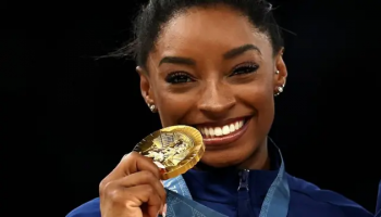 Simone Biles: O Imediatismo Digital e a Corrosão do Tempo