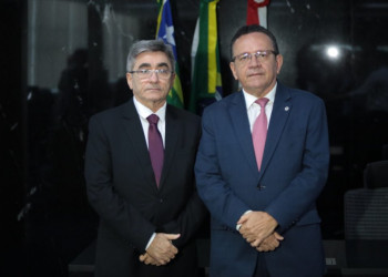 Sebastião Ribeiro, novo presidente do TRE-PI, é empossado nesta segunda (8)
