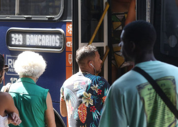 Governo libera R$ 2,5 bilhões para transporte público de idosos
